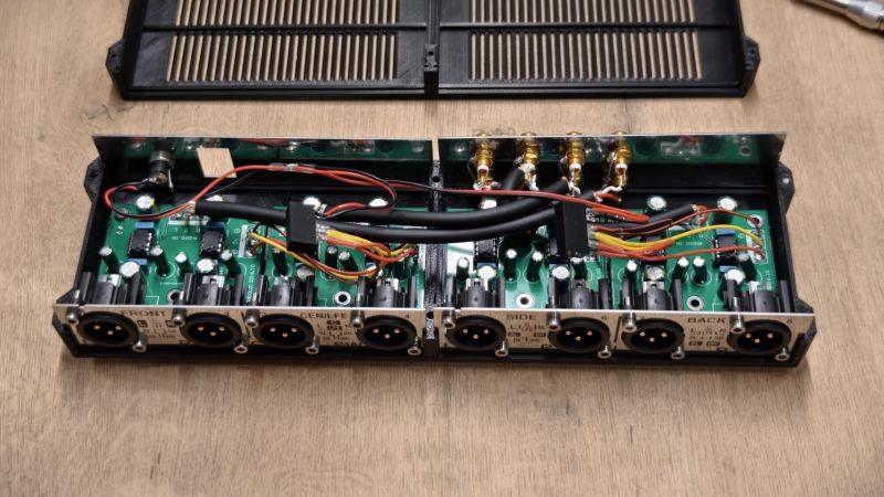 Файл:Differential output amplifiers 01.jpg